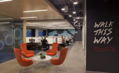  办公室装修背景墙和文化墙的展示性要强
